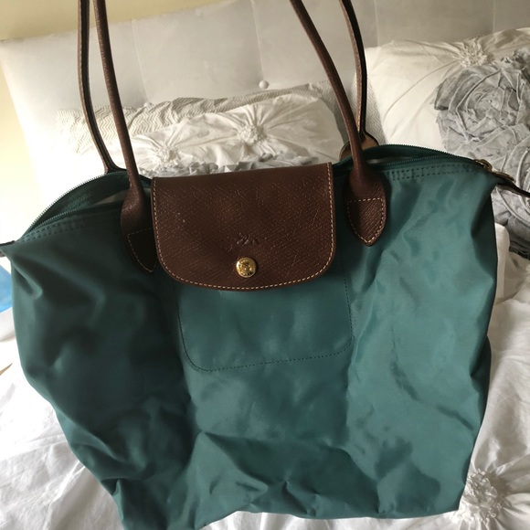 Longchamp Handbags - Longchamp small le pilage tote